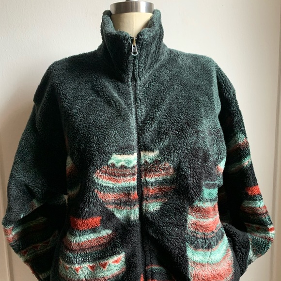 Vintage Decorated Vases Fleece Jacket - Picture 3 of 9